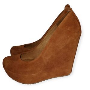 ALDO COGNAC FAUX SUEDE PLATFORM SHOES SZ.6.5 EUC.